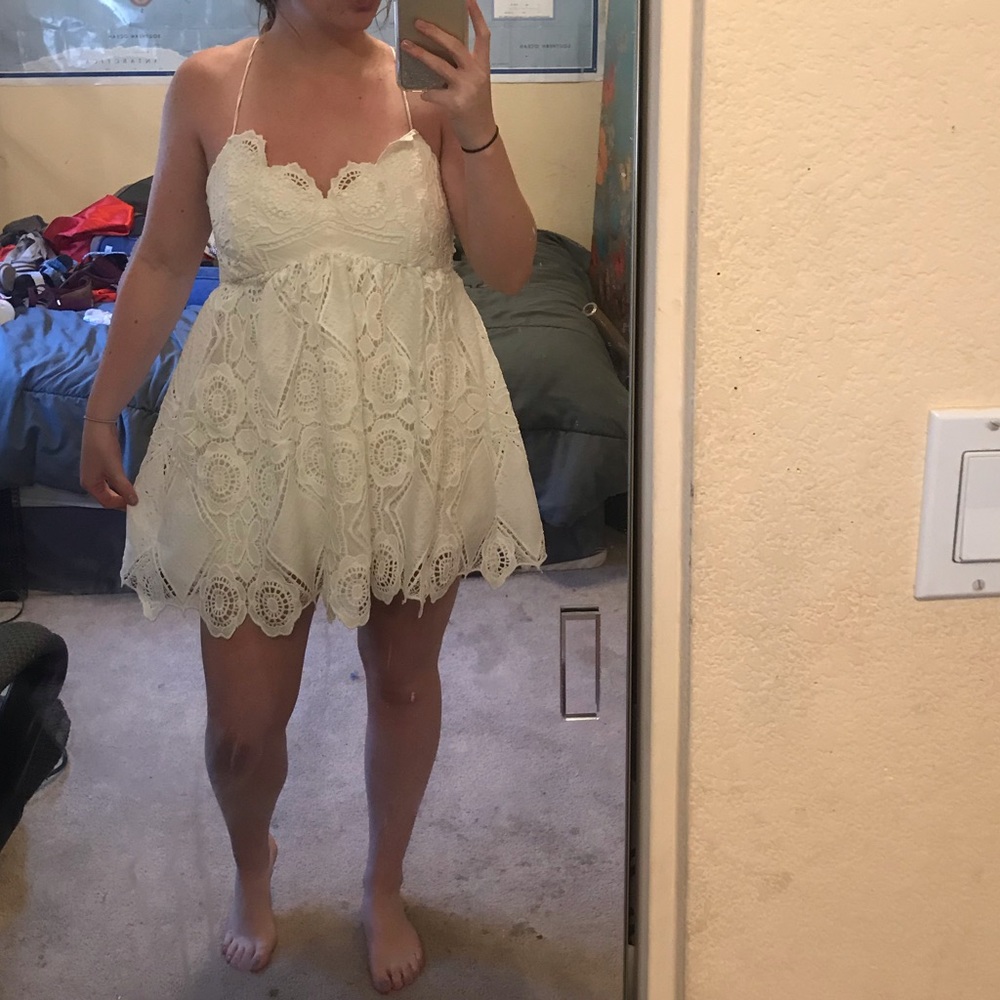Cream/ white floral chrochette dress